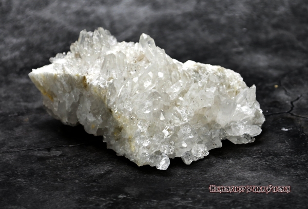 Hexenshop Dark Phoenix Rock crystal group 264 g